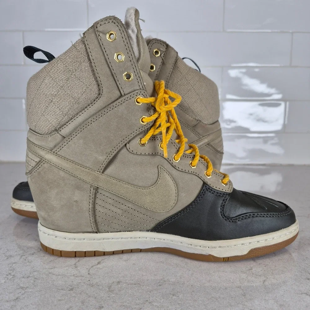 Nike Dunk Sky Hi Sneakerboot 2.0 Hidden Wedge Tan Gum Women's 8 616715-200